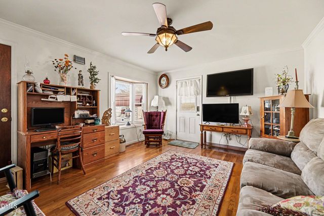 318 Lakeside Avenue, Burlington, NC 27217