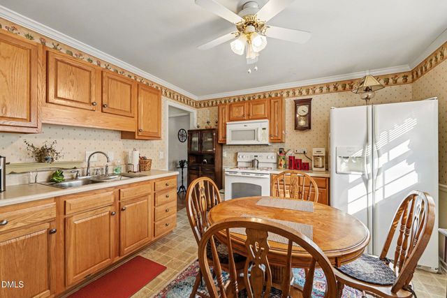 318 Lakeside Avenue, Burlington, NC 27217