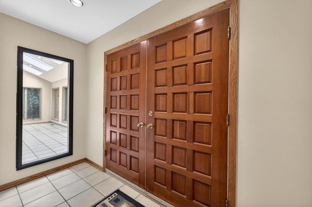 5 Wood Crest Court, Madison, WI 53705