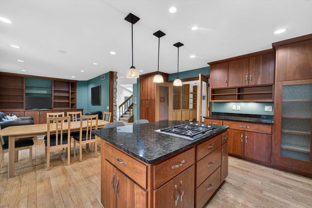 5 Wood Crest Court, Madison, WI 53705