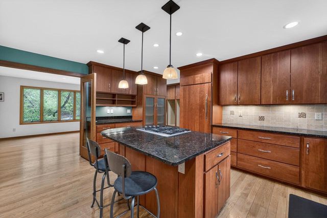 5 Wood Crest Court, Madison, WI 53705