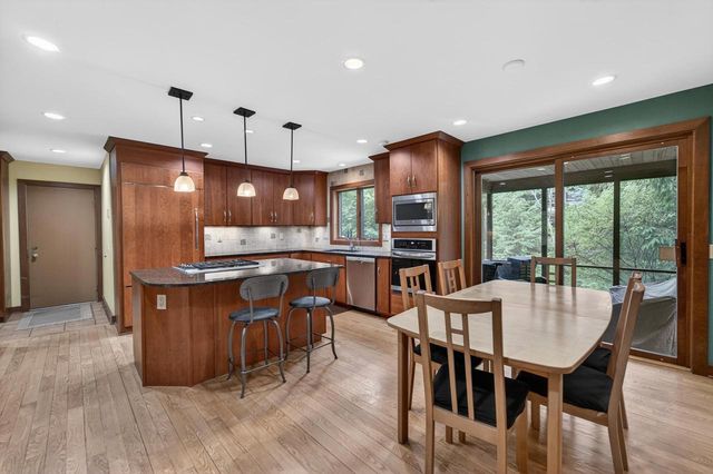 5 Wood Crest Court, Madison, WI 53705