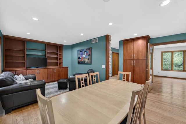 5 Wood Crest Court, Madison, WI 53705