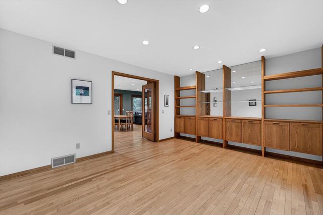 5 Wood Crest Court, Madison, WI 53705