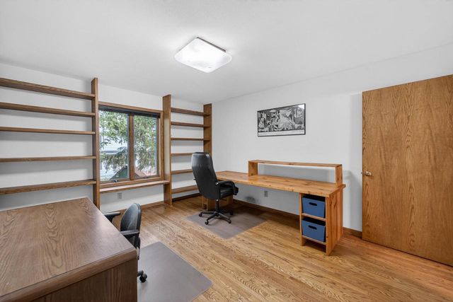 5 Wood Crest Court, Madison, WI 53705