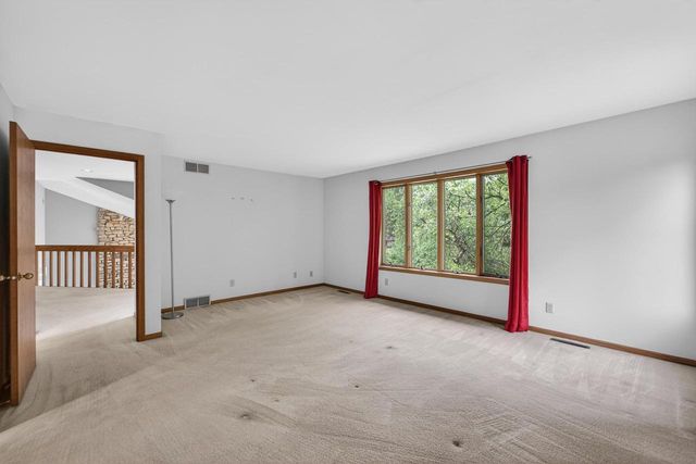 5 Wood Crest Court, Madison, WI 53705