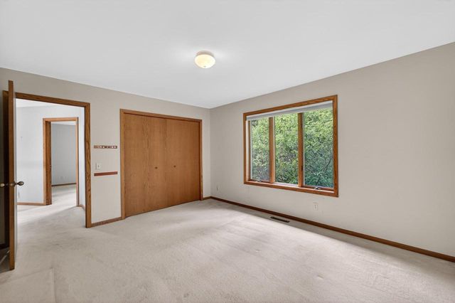 5 Wood Crest Court, Madison, WI 53705