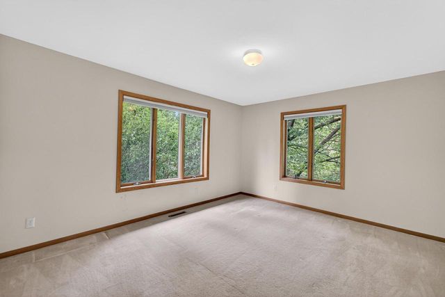 5 Wood Crest Court, Madison, WI 53705
