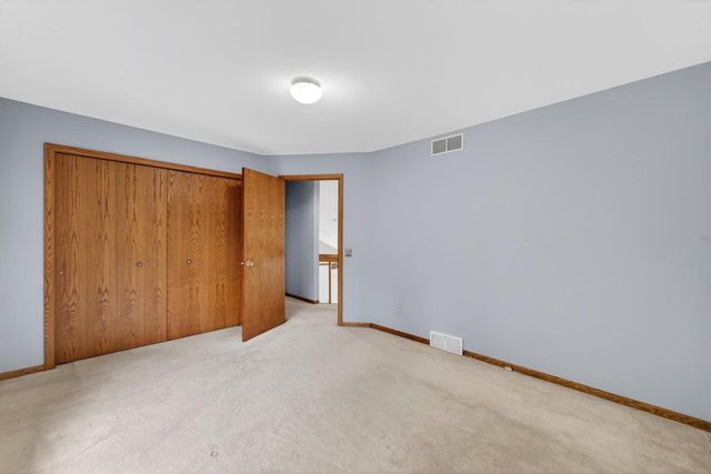 5 Wood Crest Court, Madison, WI 53705