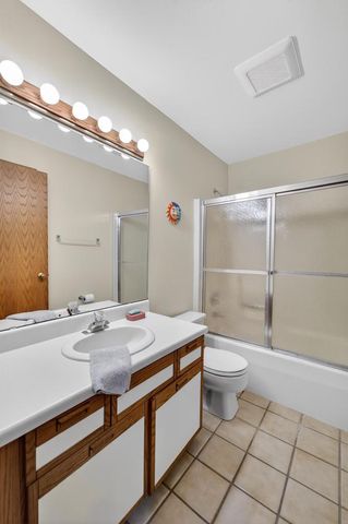 5 Wood Crest Court, Madison, WI 53705