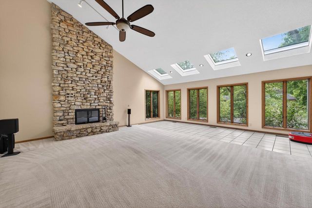5 Wood Crest Court, Madison, WI 53705