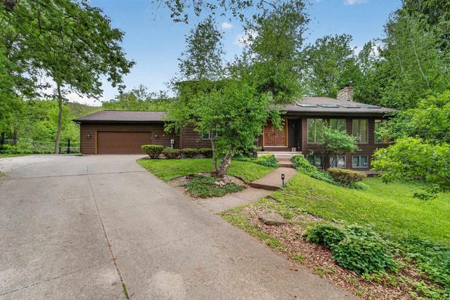 5 Wood Crest Court, Madison, WI 53705