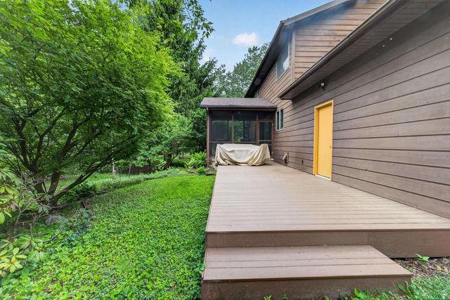 5 Wood Crest Court, Madison, WI 53705