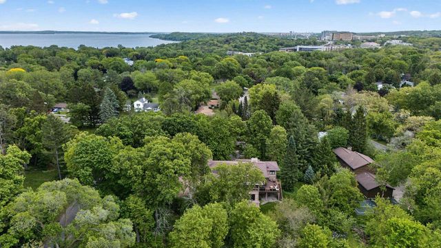 5 Wood Crest Court, Madison, WI 53705