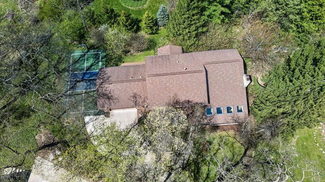 5 Wood Crest Court, Madison, WI 53705