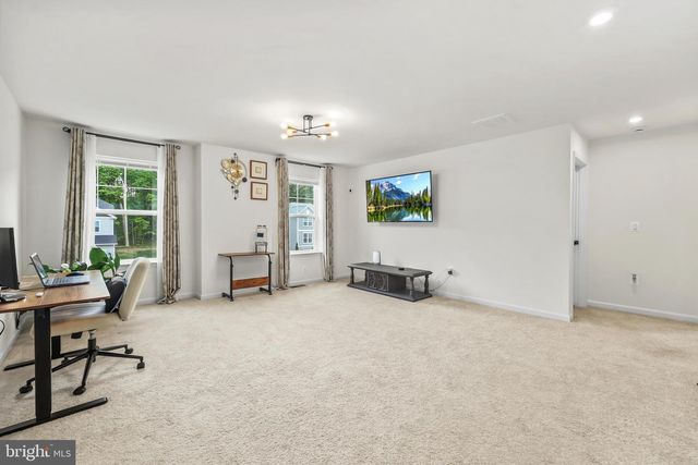 2865 WHITE TAIL DR, Locust Grove, VA 22508