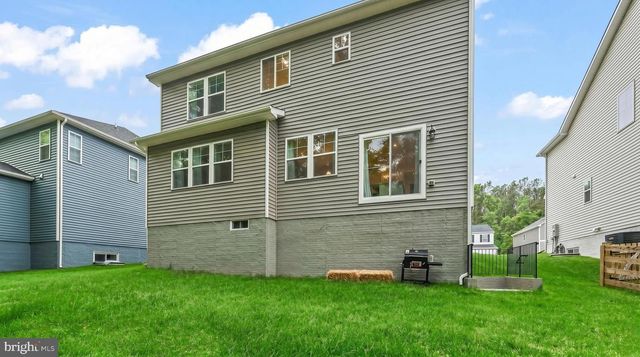 2865 WHITE TAIL DR, Locust Grove, VA 22508