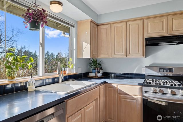 2123 Viewcrest Place, Oak Harbor, WA 98277