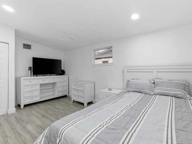 4050 Browning Drive N, West Palm Beach, FL 33406