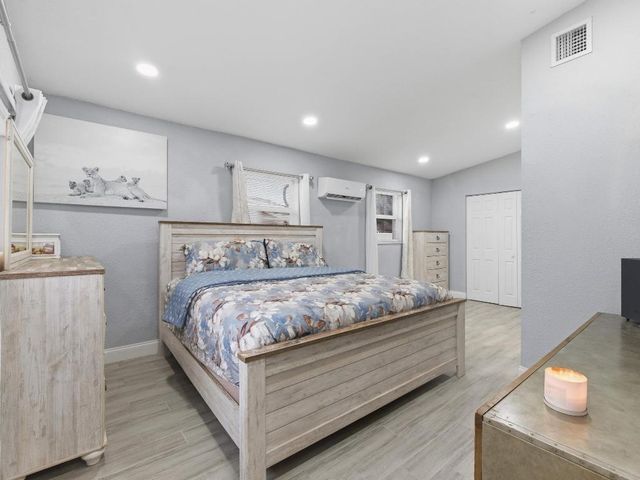 4050 Browning Drive N, West Palm Beach, FL 33406