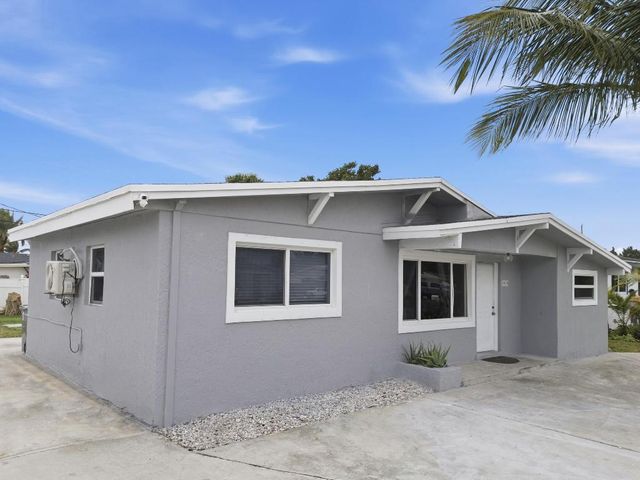 4050 Browning Drive N, West Palm Beach, FL 33406