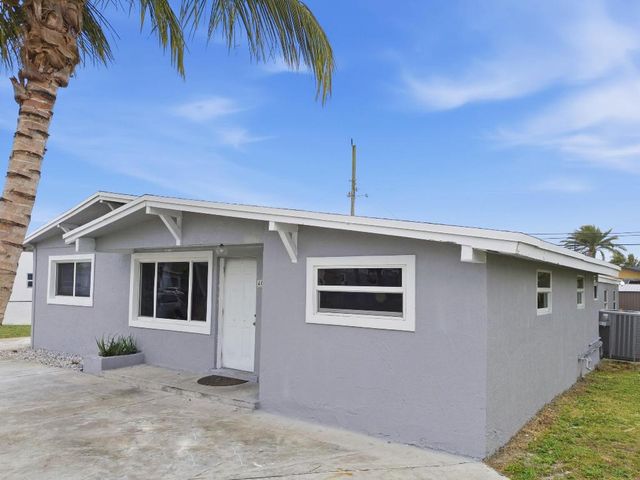 4050 Browning Drive N, West Palm Beach, FL 33406