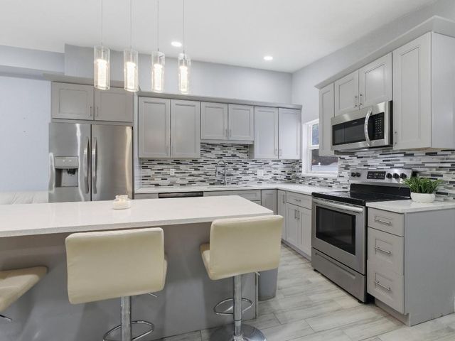 4050 Browning Drive N, West Palm Beach, FL 33406