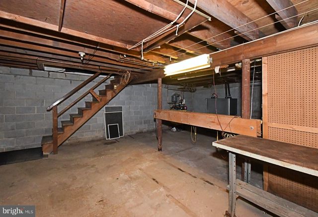 1200 N MANOR RD, Honey Brook, PA 19344