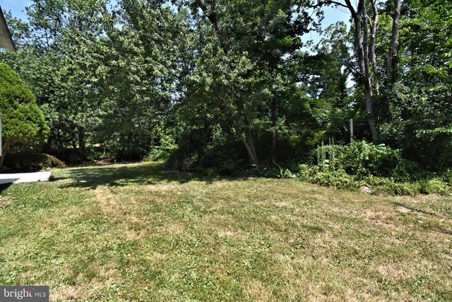 1200 N MANOR RD, Honey Brook, PA 19344