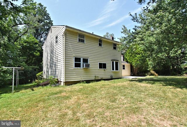 1200 N MANOR RD, Honey Brook, PA 19344