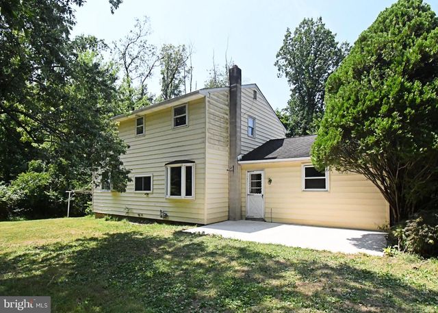 1200 N MANOR RD, Honey Brook, PA 19344