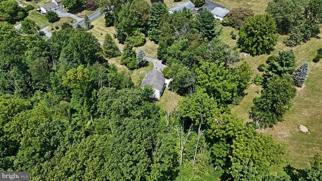 1200 N MANOR RD, Honey Brook, PA 19344