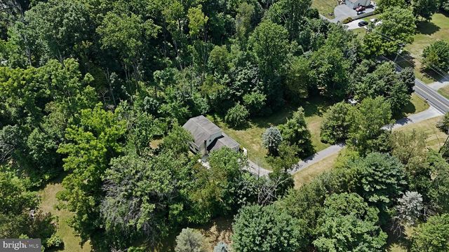 1200 N MANOR RD, Honey Brook, PA 19344