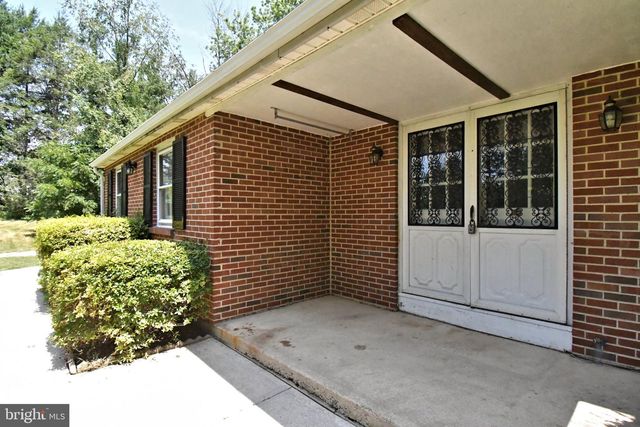 1200 N MANOR RD, Honey Brook, PA 19344