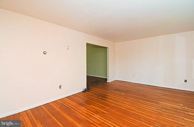 1200 N MANOR RD, Honey Brook, PA 19344