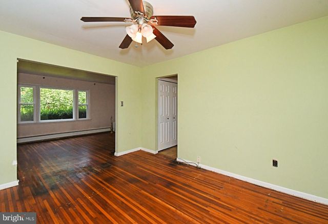 1200 N MANOR RD, Honey Brook, PA 19344