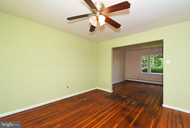 1200 N MANOR RD, Honey Brook, PA 19344