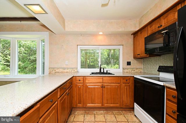 1200 N MANOR RD, Honey Brook, PA 19344