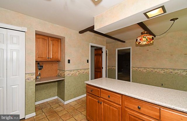 1200 N MANOR RD, Honey Brook, PA 19344
