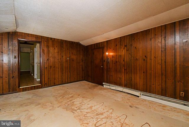1200 N MANOR RD, Honey Brook, PA 19344