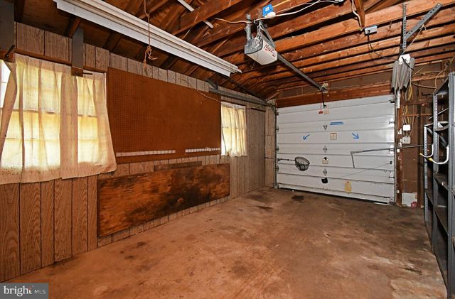 1200 N MANOR RD, Honey Brook, PA 19344