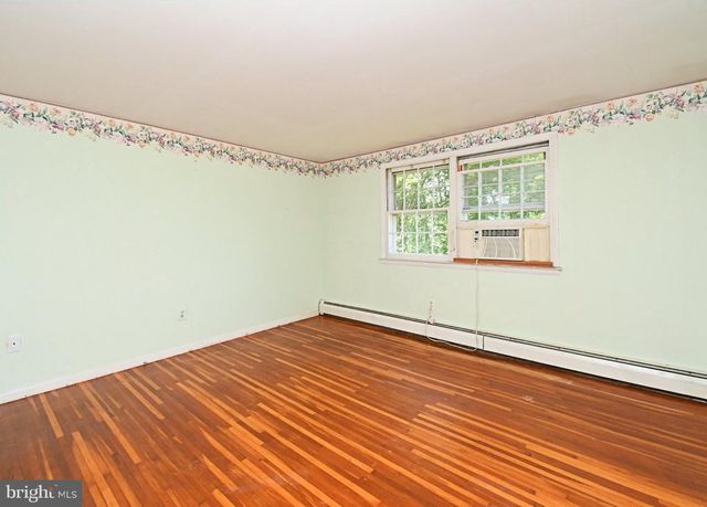 1200 N MANOR RD, Honey Brook, PA 19344