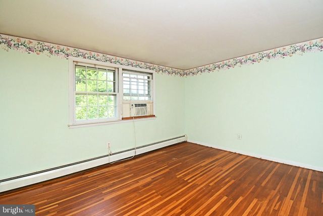1200 N MANOR RD, Honey Brook, PA 19344