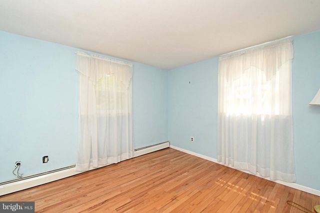 1200 N MANOR RD, Honey Brook, PA 19344