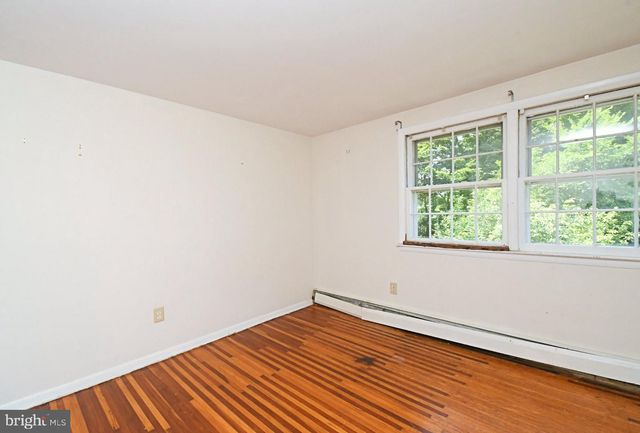 1200 N MANOR RD, Honey Brook, PA 19344