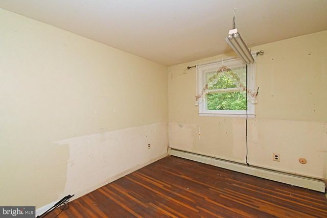 1200 N MANOR RD, Honey Brook, PA 19344