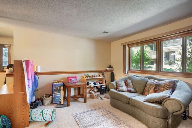 11847 Undercliff Street NW, Coon Rapids, MN 55433