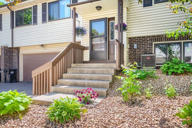 11847 Undercliff Street NW, Coon Rapids, MN 55433