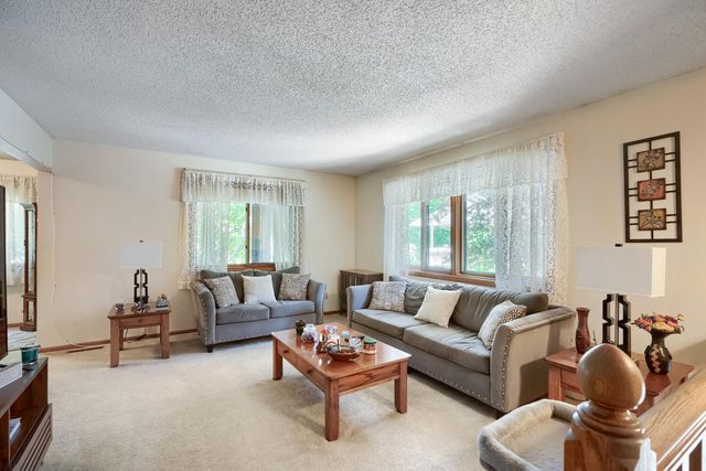 11847 Undercliff Street NW, Coon Rapids, MN 55433
