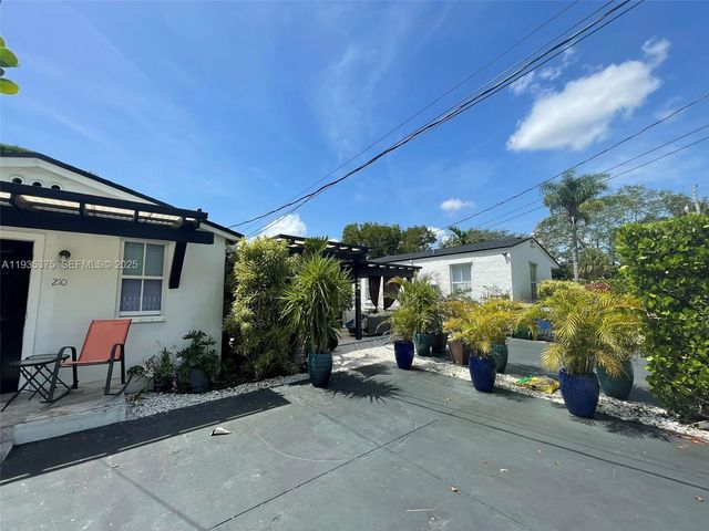 210 NE 110th 210, Miami, FL 33161